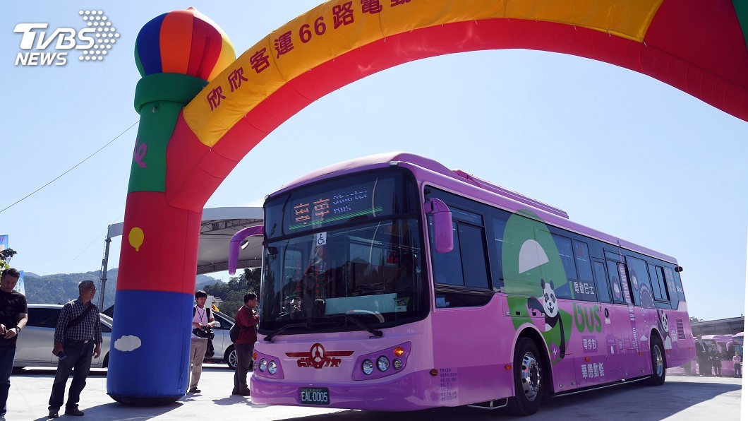 北市首條電動公車路線啟動 31日前免費搭乘