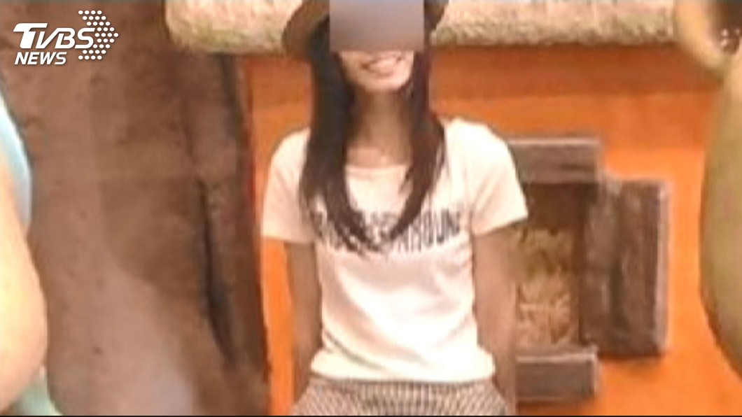 成大女碩生出殯　母悲慟杖棺…校長靈前頒畢業證書