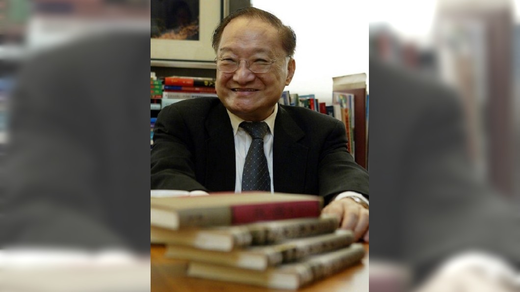 游走兩岸!小說諷文革 金庸與京關係反覆