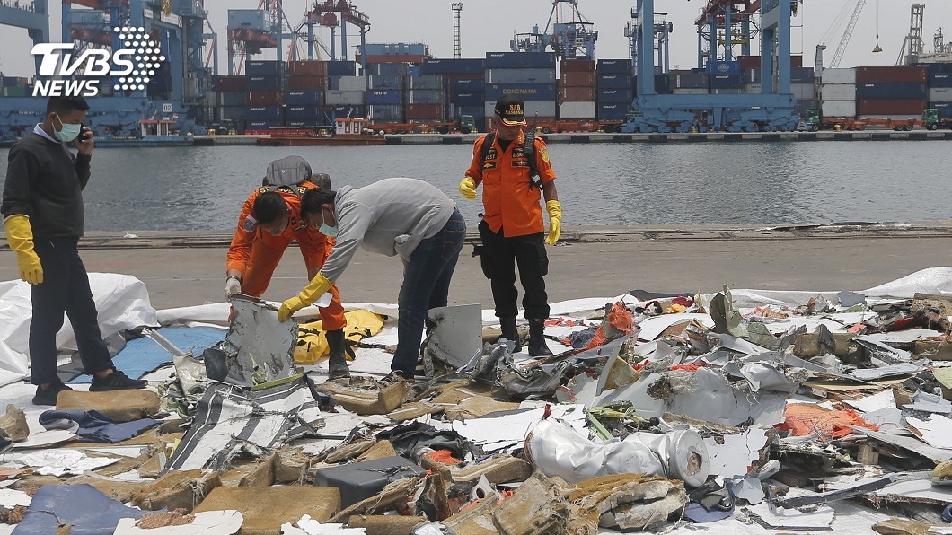 印尼獅航瞬間俯衝墜海 專家:空難十分神秘
