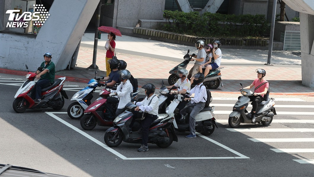 2035年禁售燃油機車 李應元:為解決空污問題