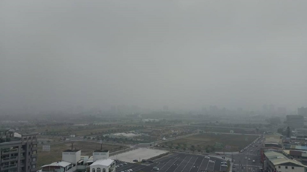 驟降7度!北東防大雨 中南部空污亮警戒燈