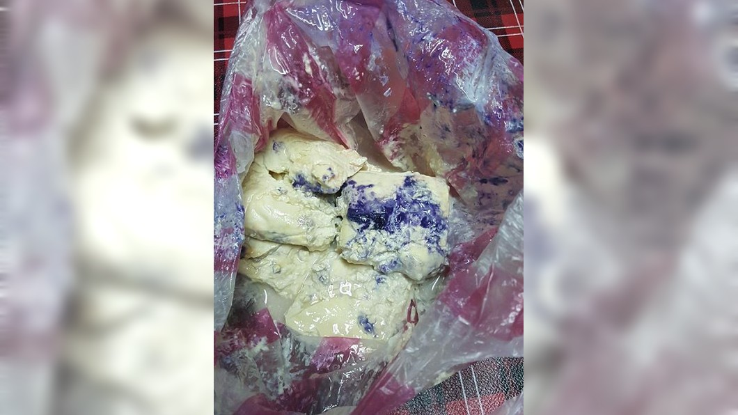 豆腐忘在冰箱　他一翻開...竟流出「不明汁液」嚇傻
