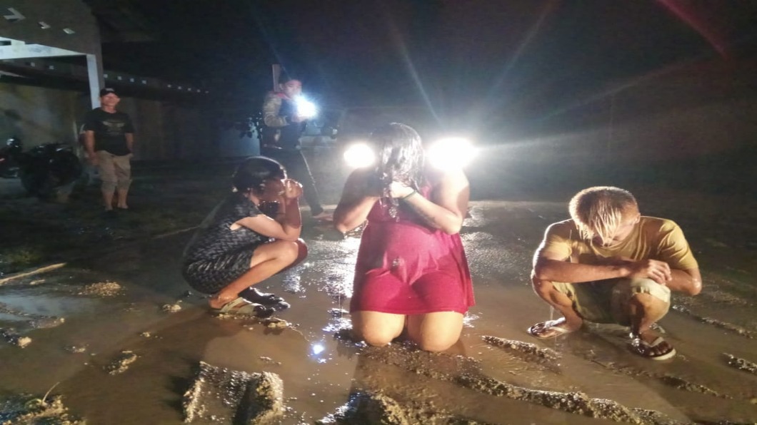 3變性人遭公開水刑　警稱：洗滌她們靈魂的不潔