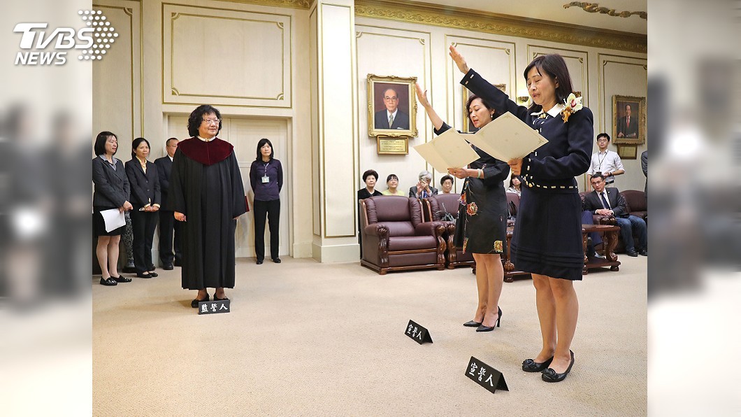 九合一選舉前夕 陳靜敏、林奕華宣誓就職立委