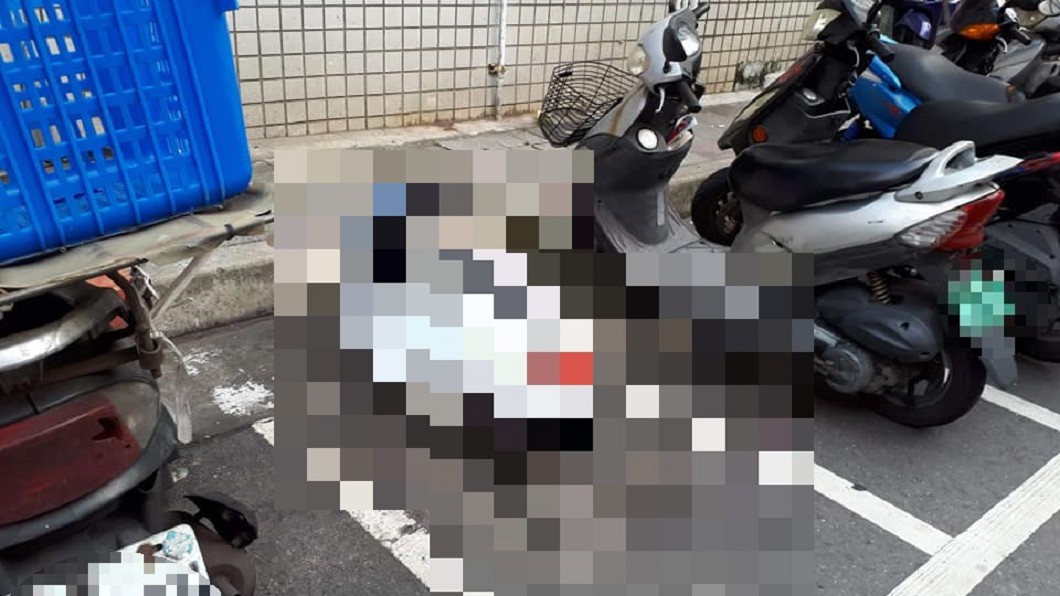 「無牌車」霸占停車格 網竟大讚好公民
