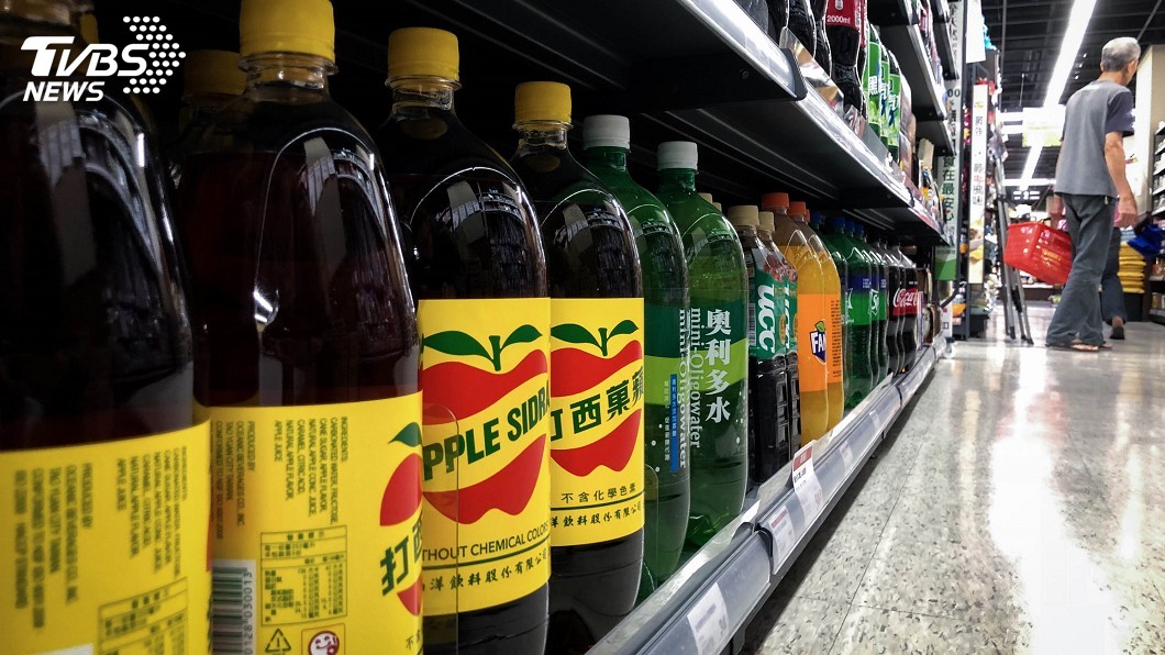 蘋果西打2公升裝有變質現象　即日起可退貨