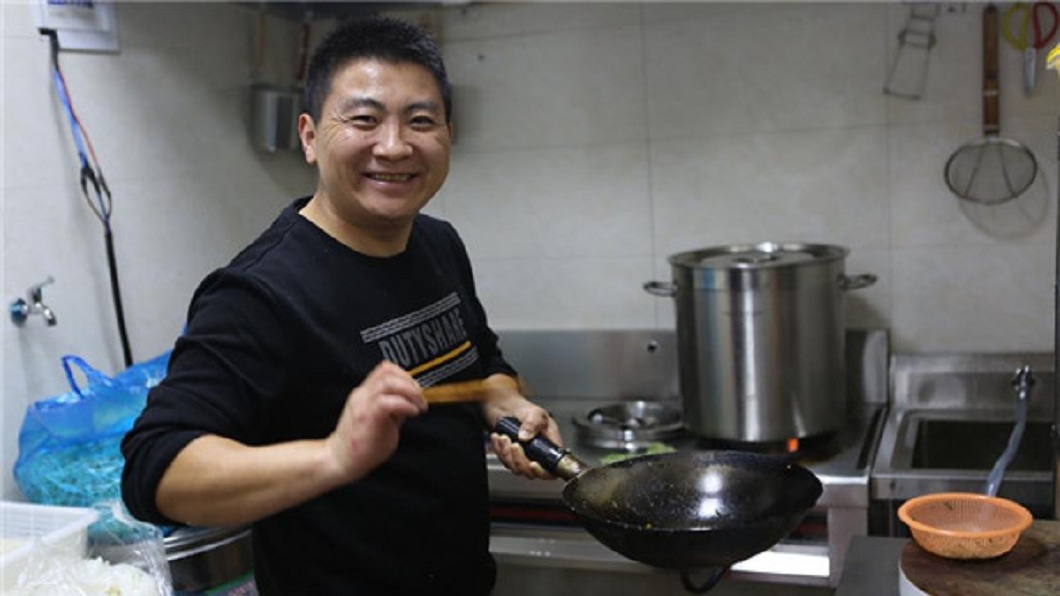 老闆表示這樣做是為了公益。(圖/翻攝自陸網)