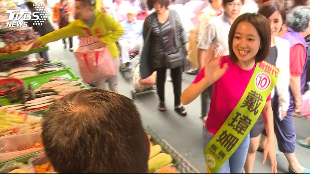 踢館爭議！「蚊飛進眼」李婉鈺記者會突喊卡