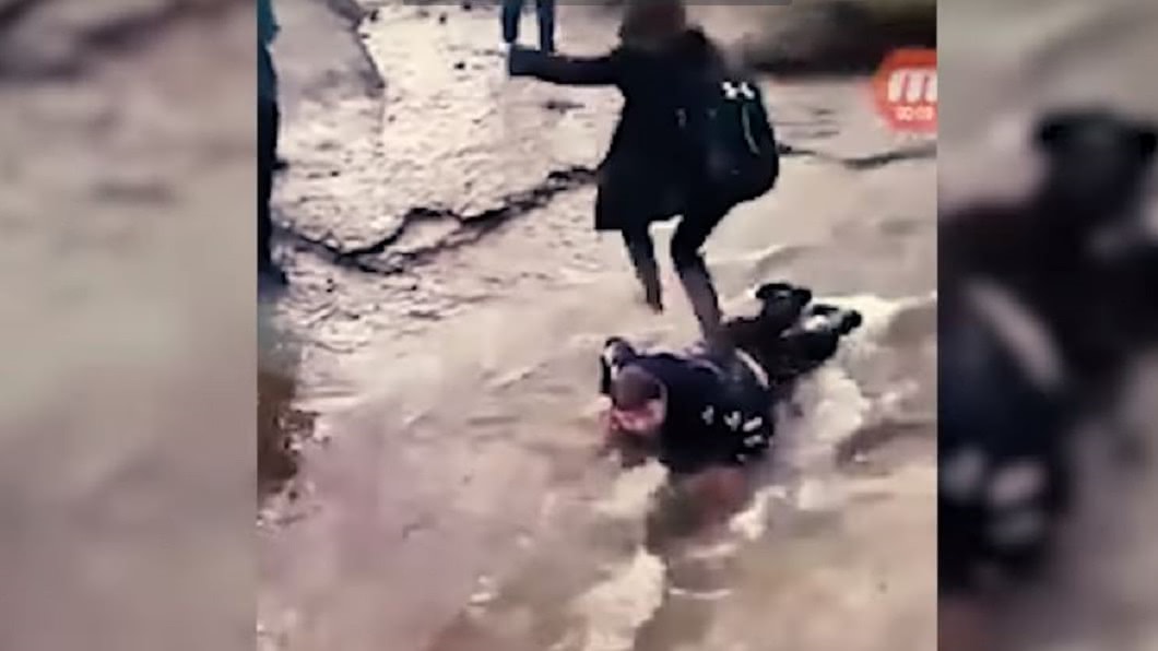 霸凌腦麻少年當人肉橋梁 加國網友群情激憤