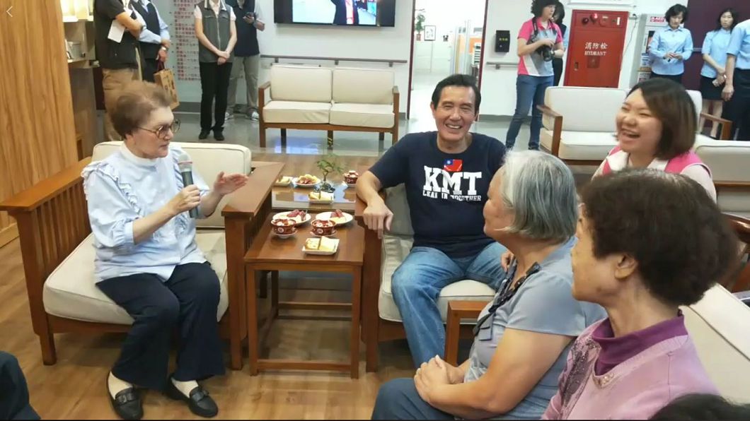 香港又老又窮! 馬英九口誤愣住:我剛說什麼?