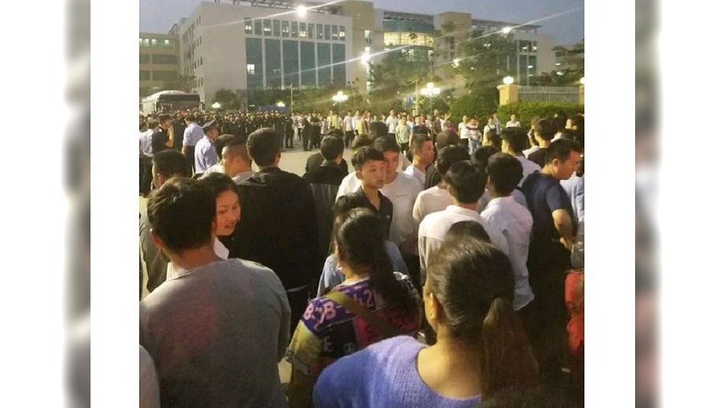 蘋果惠州廠裁8千人 員工暴動包圍抗議