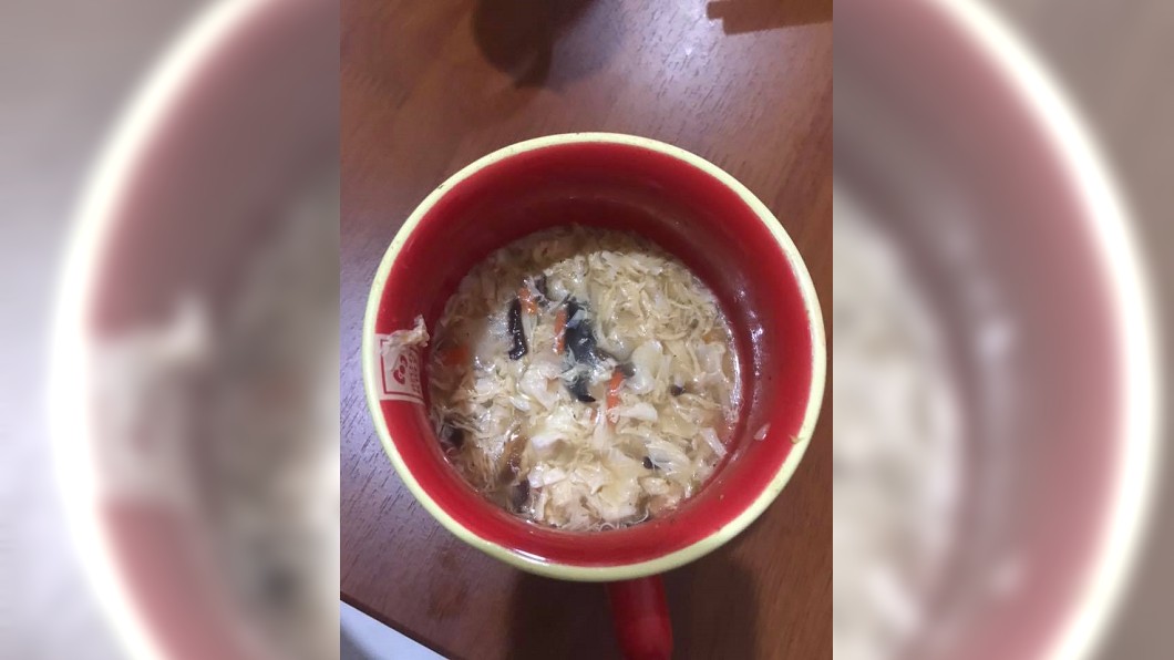 男嫌酸辣湯不夠酸！老婆冷回7字　網勸：聽話就對了