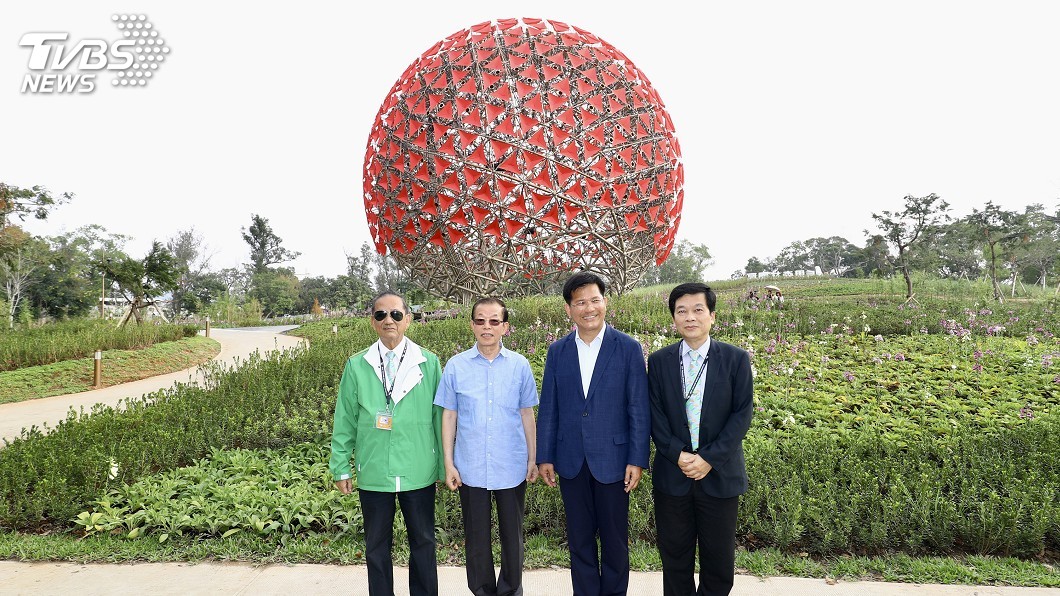 謝長廷逛花博　讚林佳龍將台中推向國際舞台