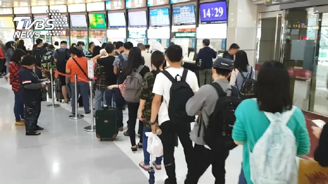 北漂族急歸位 高鐵加開班次「塞好塞滿」擠爆
