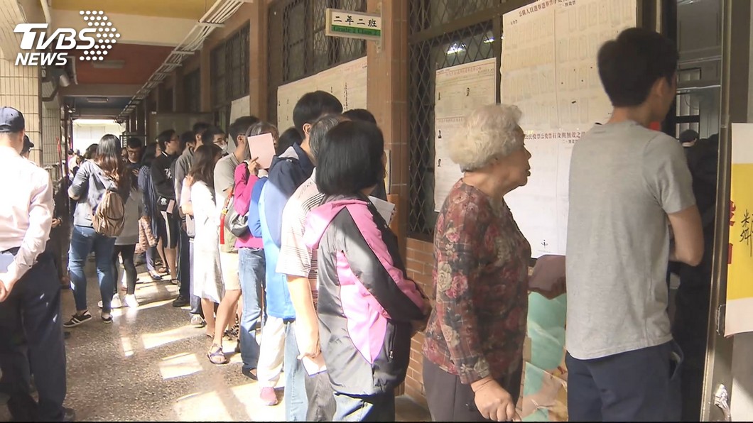 投票等3小時暈倒...桃園男中風開腦 家屬怒轟中選會