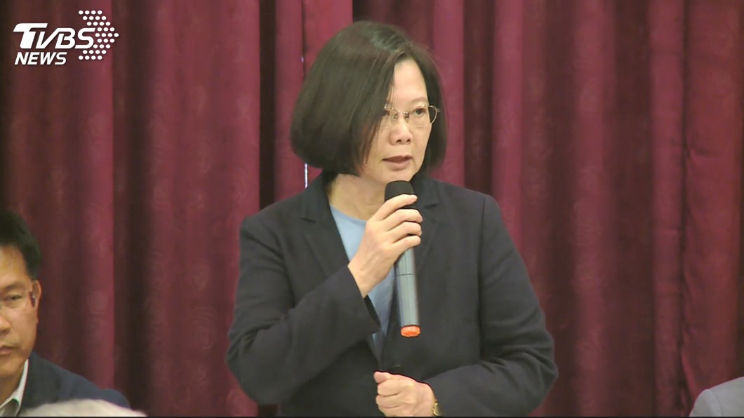 蔡英文推平價菸挽回民心　名嘴酸：喝豬腦湯想到的？