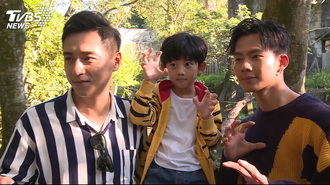 《紅衣》兩代虎爺! 吳念軒、鄭人碩動物園催票