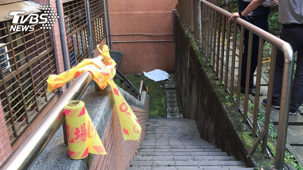妙齡女陳屍北投國中校園　「肢體變形」早已屍僵
