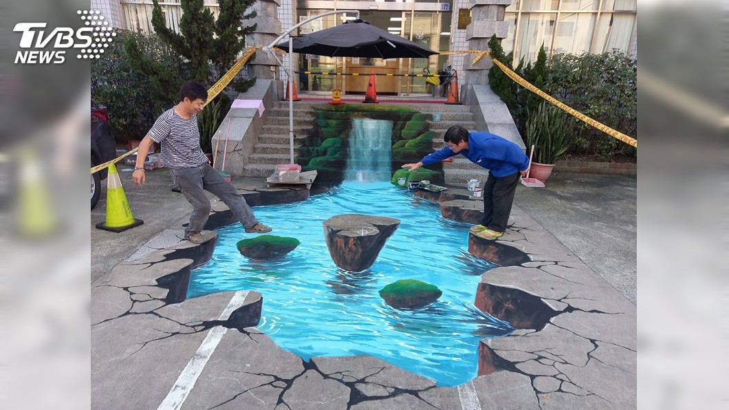 基隆警方美化派出所 大門3D瀑布圖成打卡點