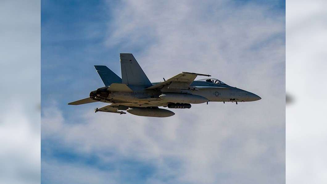 駐日美軍F/A-18戰機撞C-130 7人墜海搜救中