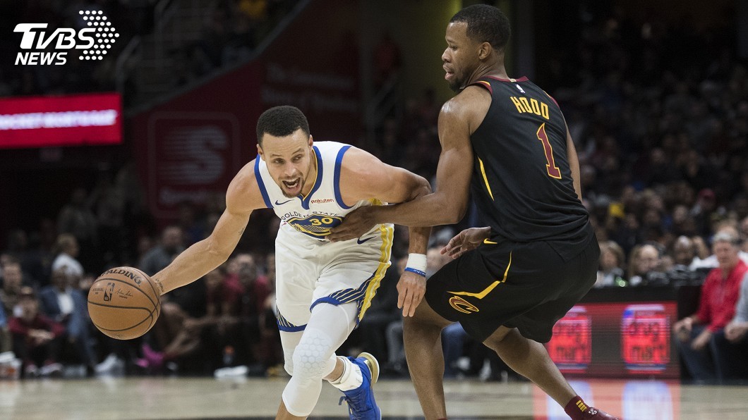 柯瑞飆42分　NBA勇士擊潰騎士
