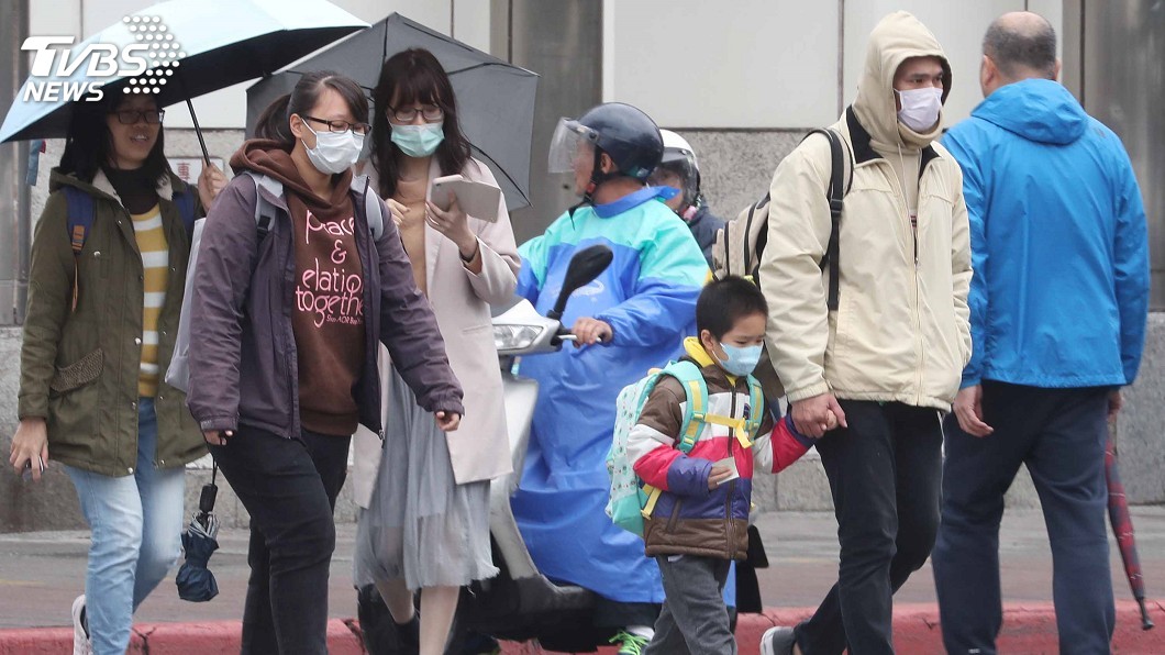 今晚變天濕冷持續到跨年!4天連假都泡湯「全台有雨」