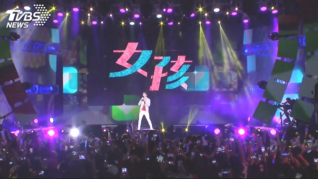 耶誕演唱會將登場! 彩幕較去年多百片