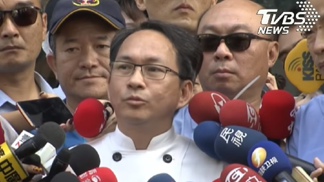 她驚爆吳寶春比賽有隱情?200人卡位搶看內幕