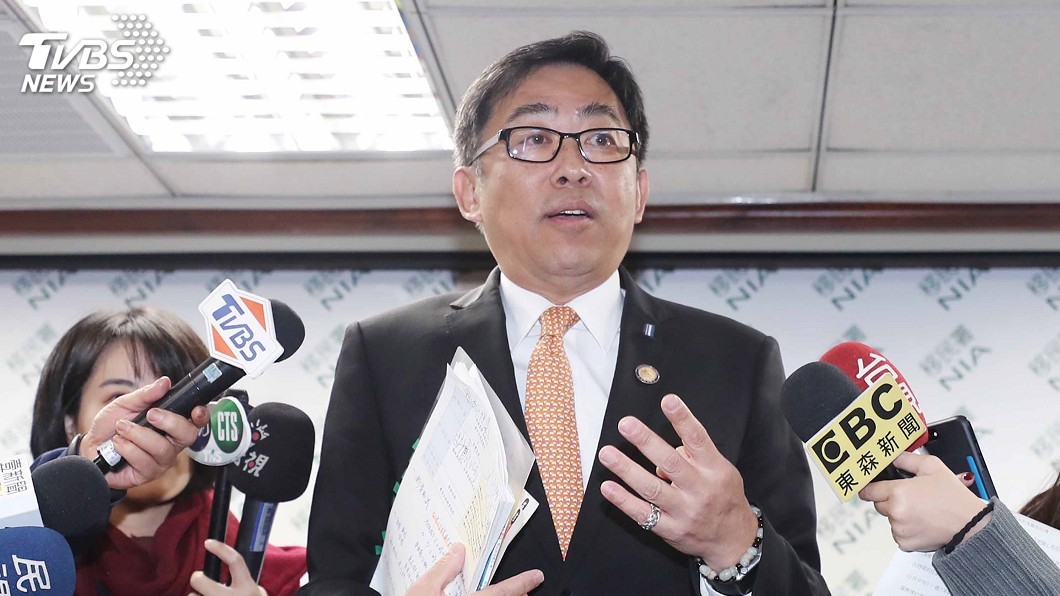 遭爆視察帶妻玩樂 移民署長楊家駿:問心無愧
