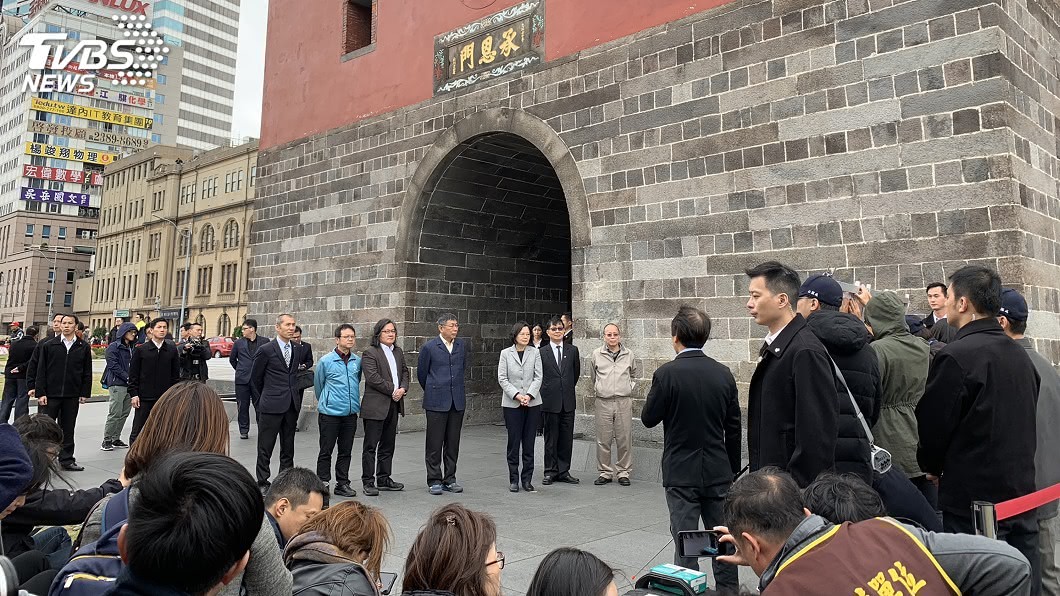王世堅爆2018年蔡柯會內幕 北市府:不實訊息