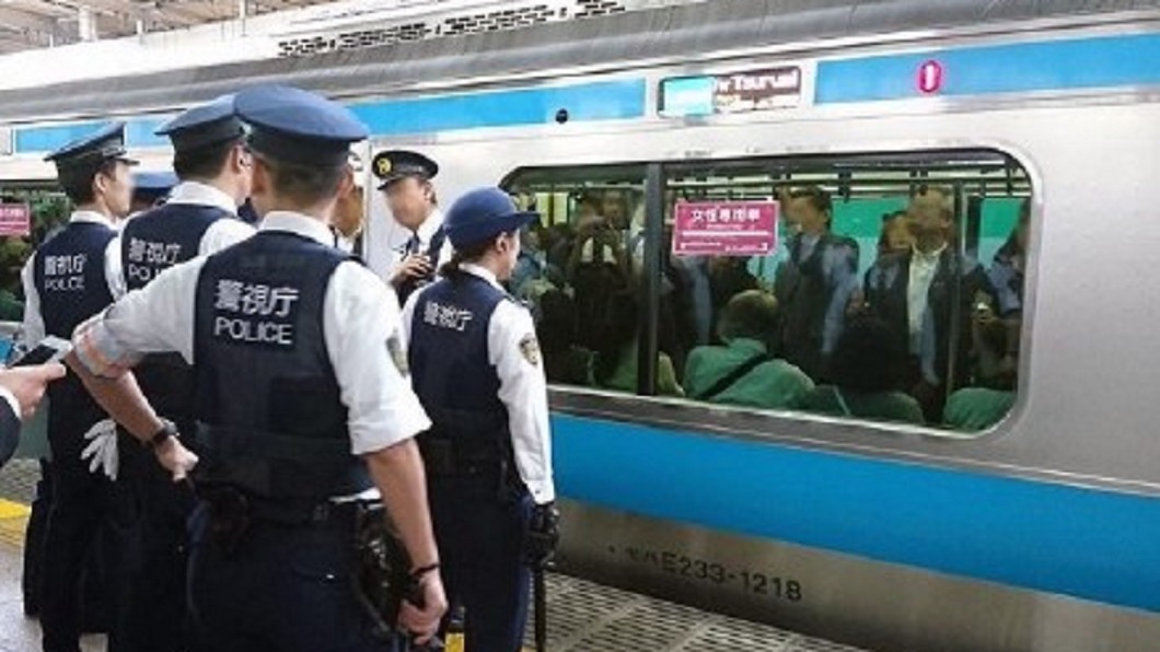 匿名預告將隨機殺人　東京車站傳惡臭疏散