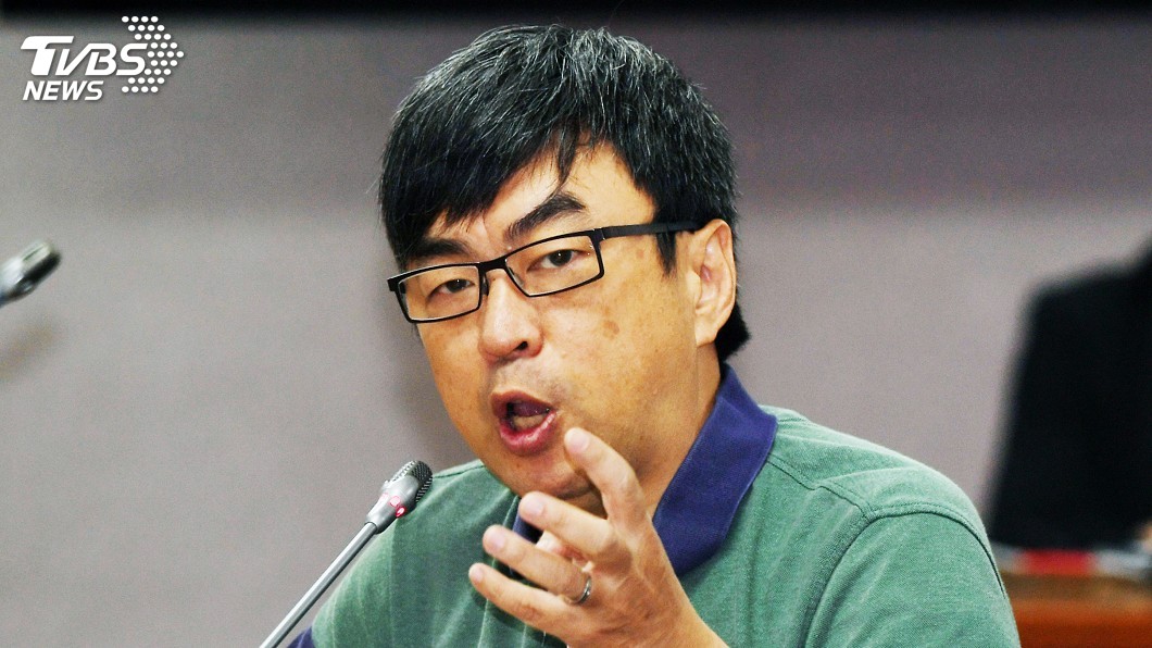 花蓮就職典禮預算最高　段宜康狠酸：全家就是你家！
