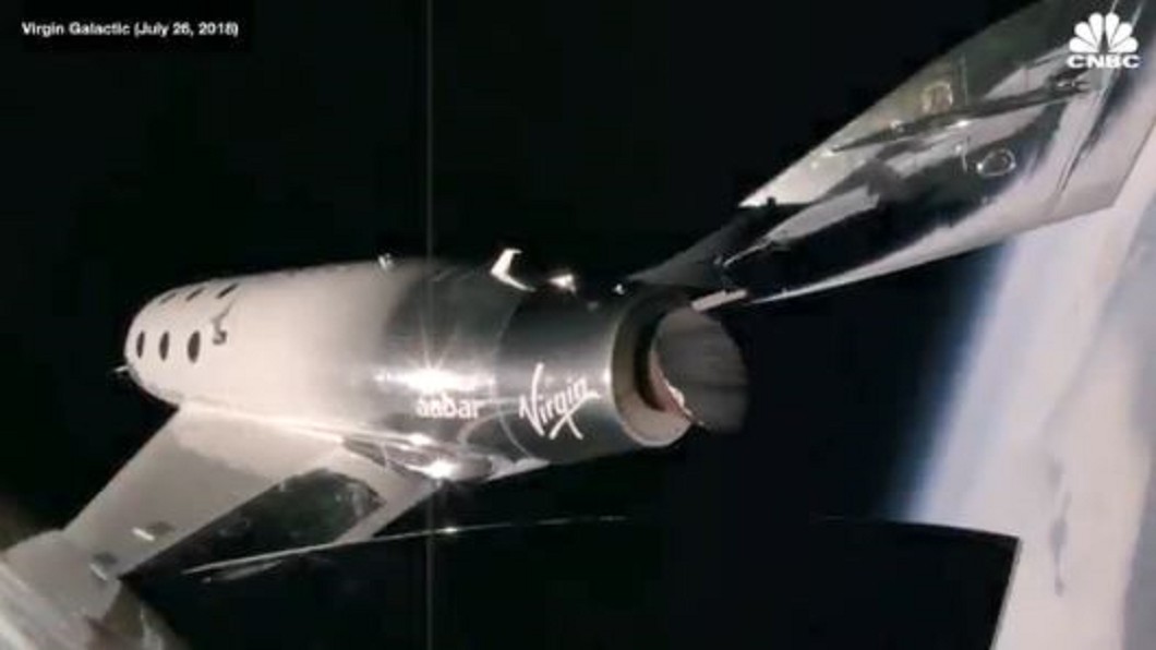 太空飛機載人試飛! 觸及太空邊緣成功返航