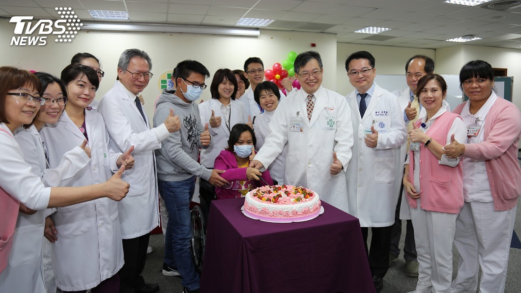 羊水栓塞突休克 產婦輸血3萬CC救命