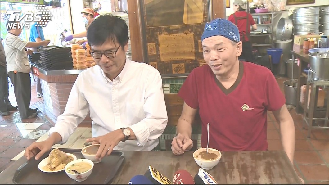 郭家肉粽老闆表明自己是挺陳其邁的。圖/TVBS