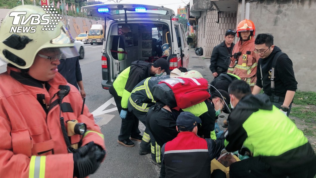 鶯歌男台鐵軌道「漫步」 遭普悠瑪撞擊