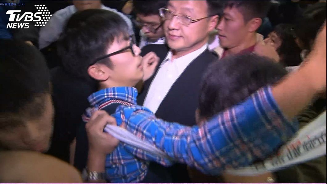 太陽花暴闖江宜樺演講 羅智強:台灣被害得不夠慘嗎?