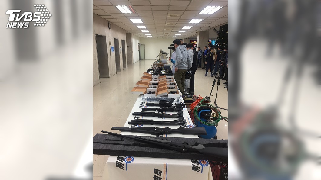 警破改造槍地下兵工廠 改造槍價逾800萬