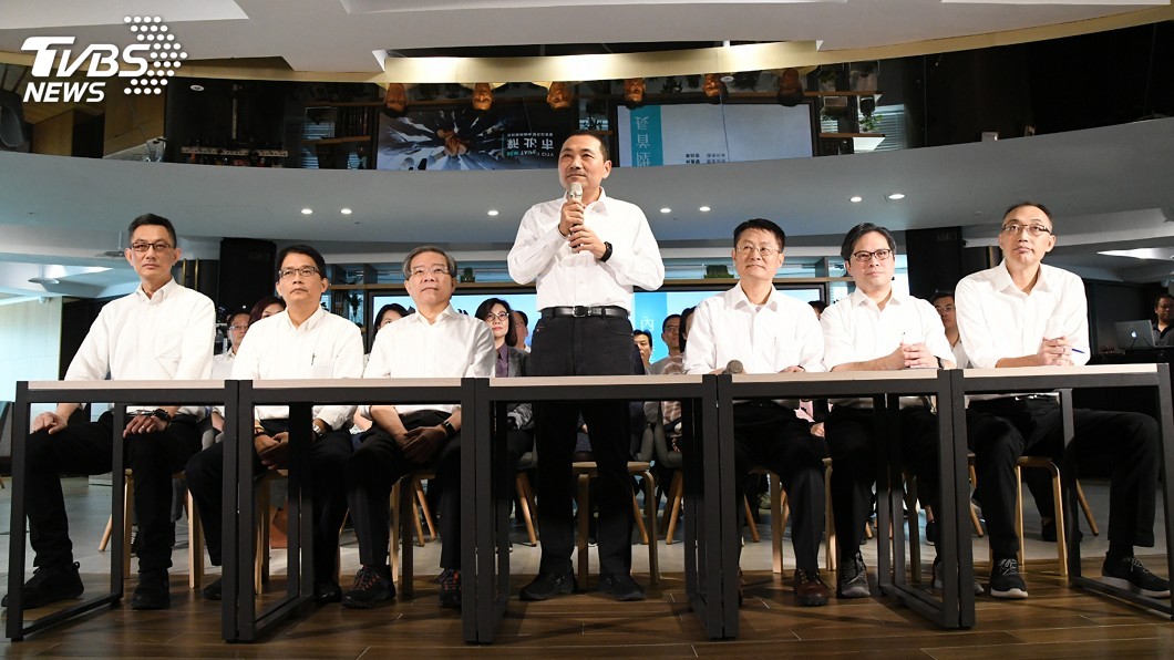 新北小內閣公布　侯友宜：第一天就開始打拚