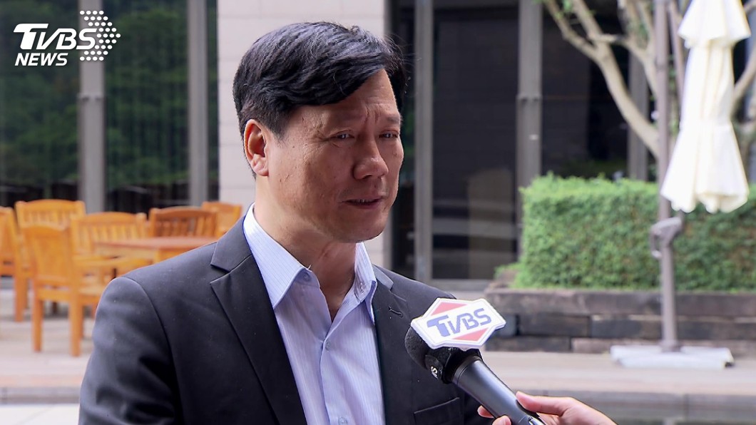 公開挺韓錯了?台大教授在住家社區險遭砍