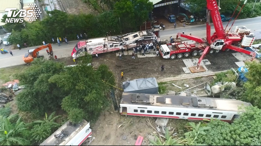 台鐵18項管理須改善　運安會：普悠瑪出軌司機超速造成