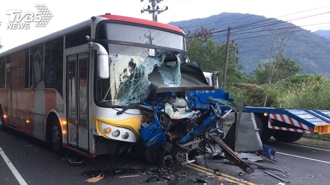 巧合!同地點2度車禍 貨車逆撞變形駕駛慘死