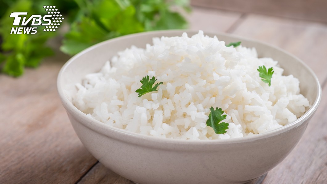 白粉倒飯鍋 他「被看不起」怒加料全家送醫:沒要毒死人
