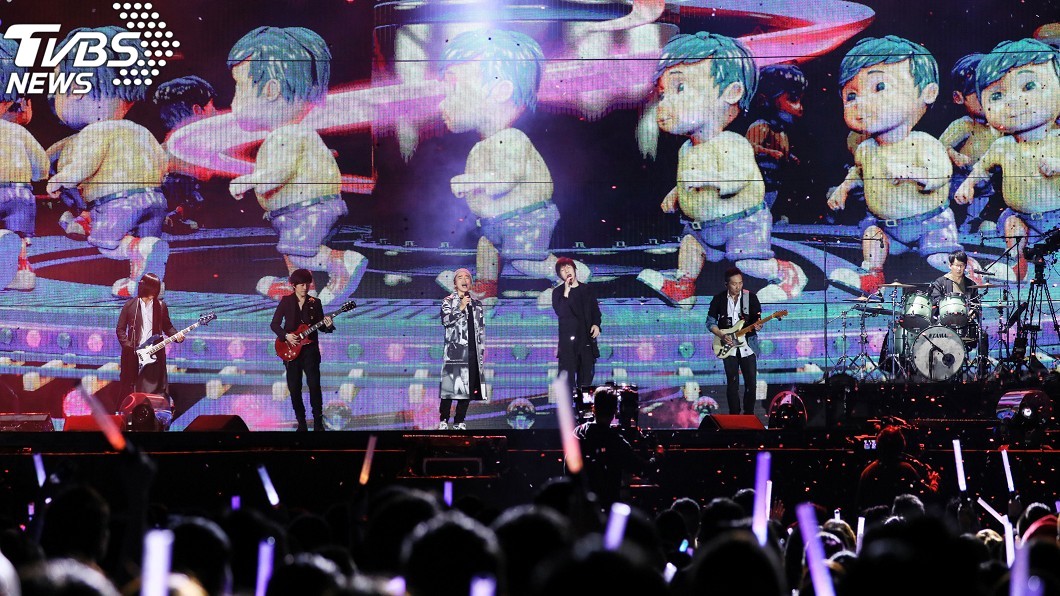 聖誕節爽看五月天演唱會 他一看門票崩潰:比悲傷更悲傷