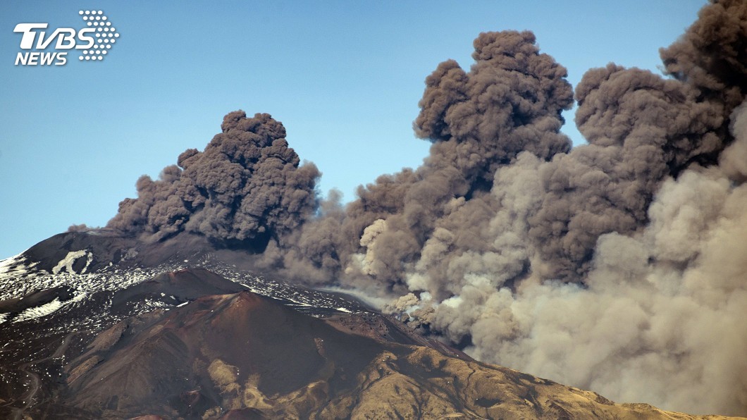 義大利埃特納火山噴發 部分空域關閉
