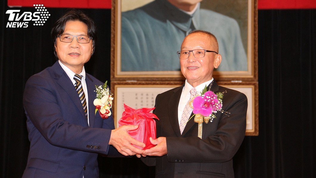 徐耀昌就職連任苗栗縣長　期許穩健財政創新局