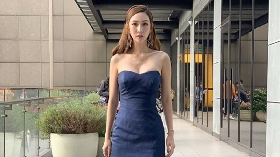 曾莞婷爆乳搶鏡驚露「小粉紅」　懊惱痛哭：最難忘的聖誕