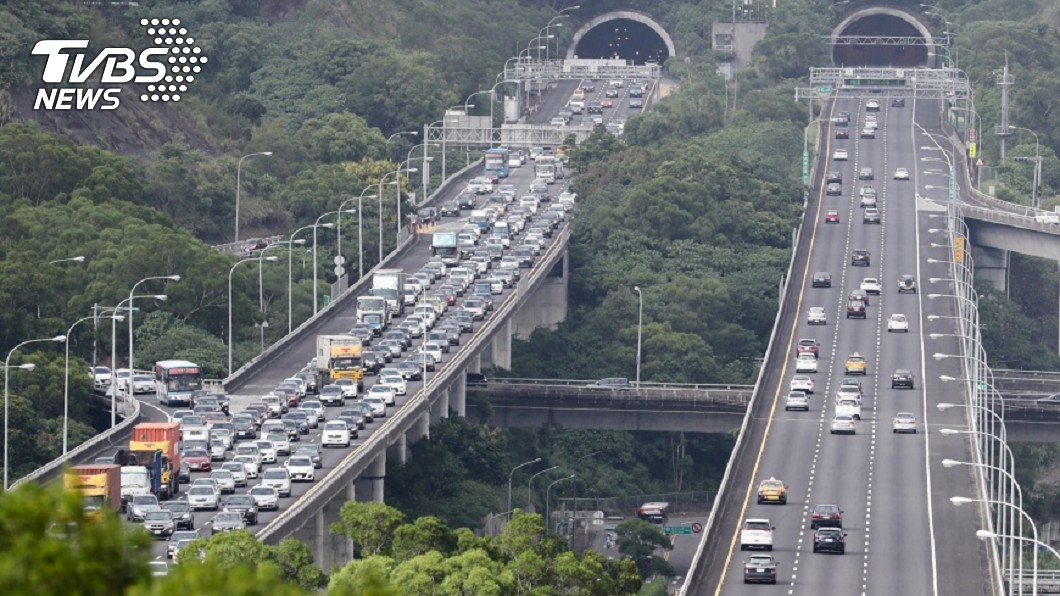 4天連假!國道15路段恐塞爆 元旦0至10時免收費