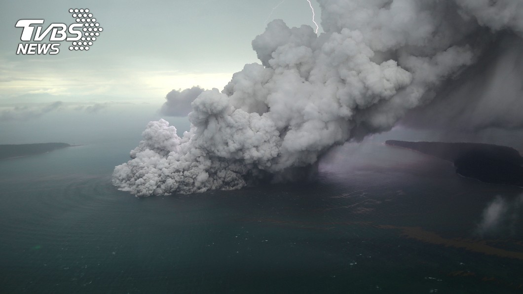 警戒提升！印尼火山活動再加劇　海嘯那次只是「小爆」